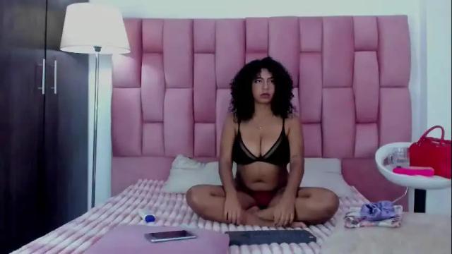 Image 7 of elaforx Stream on Chaturbate on 1 month ago
