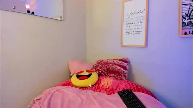 Image 2 of elaia_muller Stream on Chaturbate on 2 months ago