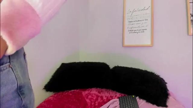 Image 4 of elaia_muller Stream on Chaturbate on 2 months ago