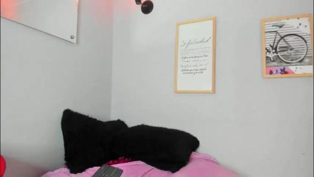 Image 2 of elaia_muller Stream on Chaturbate on 2 months ago