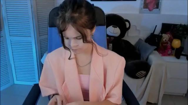 Image 7 of elainebeness Stream on Chaturbate on 2 months ago