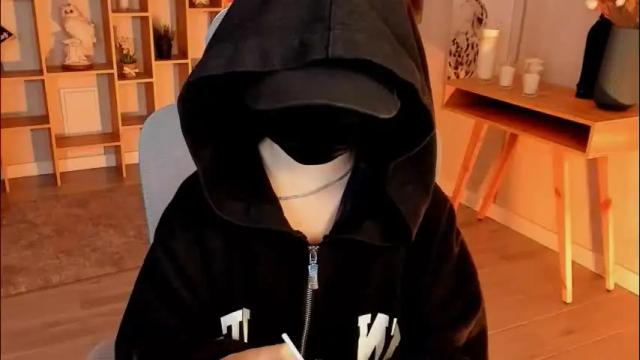 Image 10 of elainebeness Stream on Chaturbate on 2 months ago