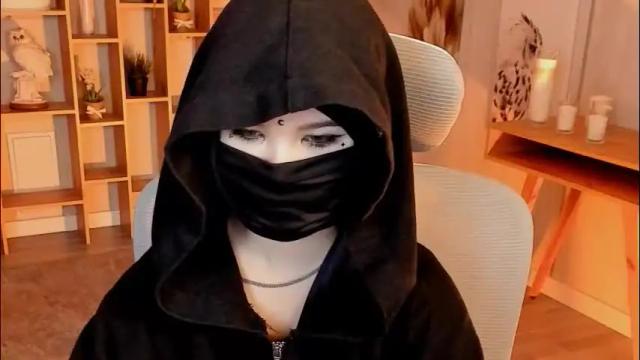 Image 4 of elainebeness Stream on Chaturbate on 2 months ago