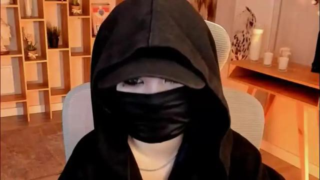 Image 7 of elainebeness Stream on Chaturbate on 2 months ago