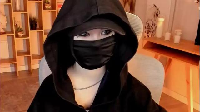 Image 8 of elainebeness Stream on Chaturbate on 2 months ago