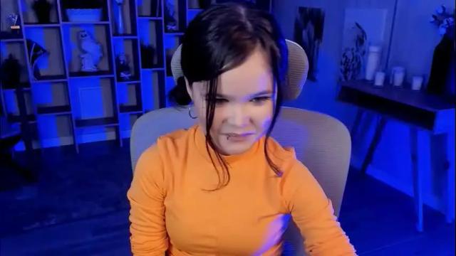 Image 6 of elainebeness Stream on Chaturbate on 2 months ago