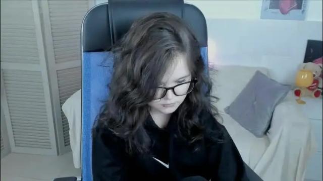 Image 4 of elainebeness Stream on Chaturbate on 2 months ago