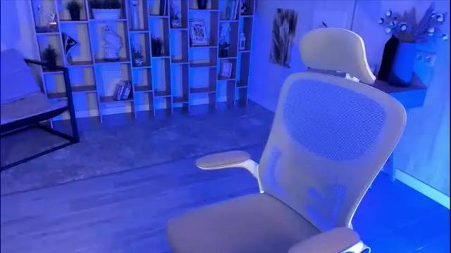 Image 4 of elainebeness Stream on Chaturbate on 2 months ago