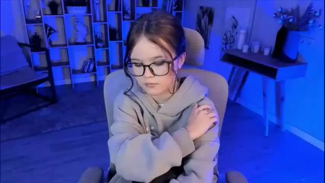 Image 7 of elainebeness Stream on Chaturbate on 2 months ago