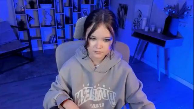 Thumbnail 3, elainebeness's Stream at Chaturbate, 1 month ago