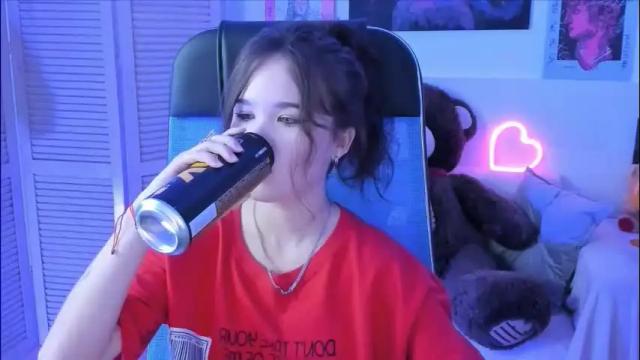 Image 8 of elainebeness Stream on Chaturbate on 1 month ago