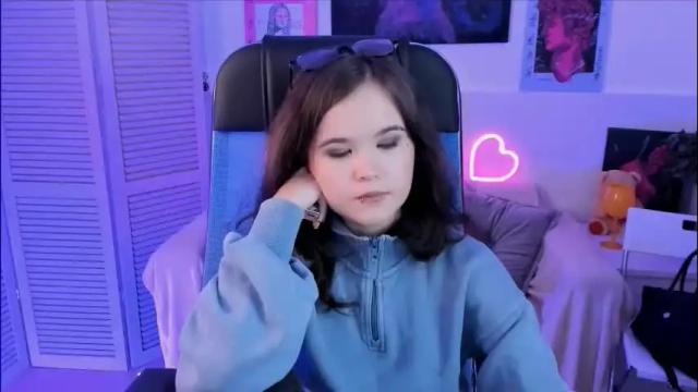 Image 3 of elainebeness Stream on Chaturbate on 1 month ago