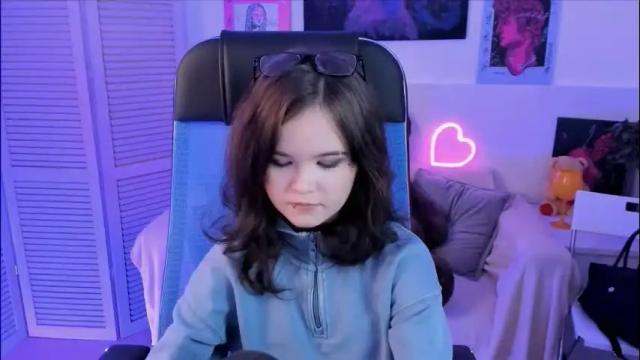 Thumbnail 3, elainebeness's Stream at Chaturbate, 1 month ago