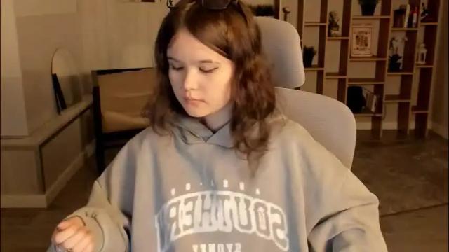 Image 2 of elainebeness Stream on Chaturbate on 1 month ago