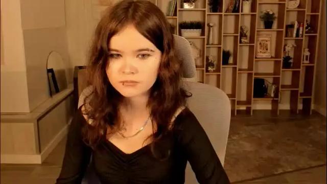 Image 4 of elainebeness Stream on Chaturbate on 1 month ago