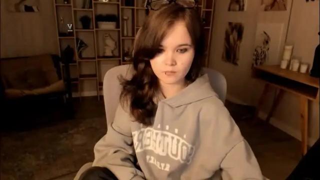 Image 7 of elainebeness Stream on Chaturbate on 1 month ago