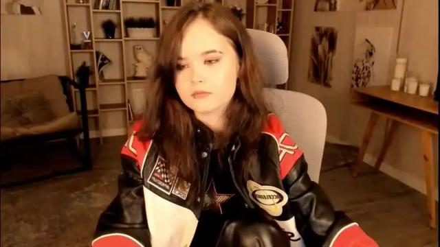 Image 3 of elainebeness Stream on Chaturbate on 1 month ago