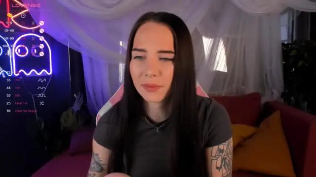 Image 12 of elainewhite Stream on Chaturbate on 16 months ago