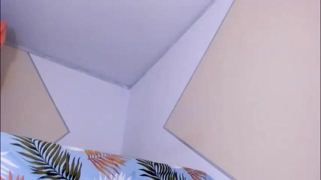 Image 4 of elalove_ Stream on Chaturbate on 17 days ago