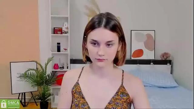 Image 2 of elani_foxy Stream on Chaturbate on 22 months ago