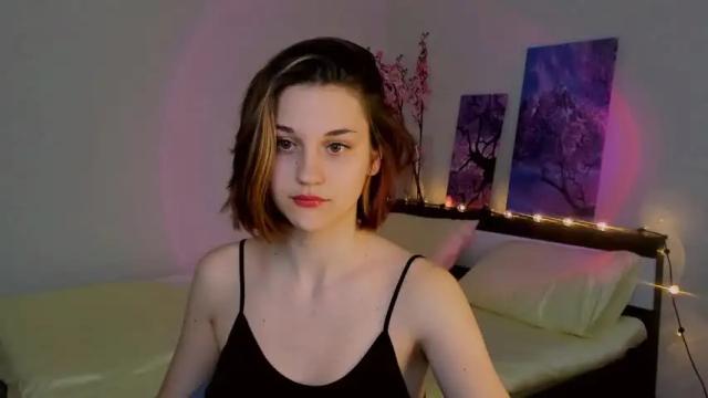 Image 2 of elani_foxy Stream on Chaturbate on 22 months ago