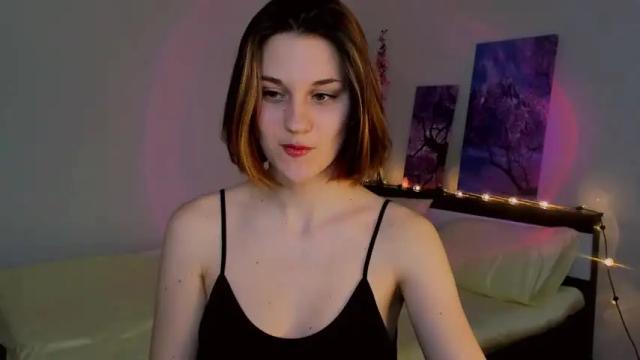 Image 3 of elani_foxy Stream on Chaturbate on 22 months ago