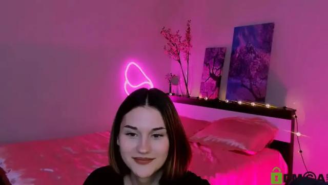 Image 7 of elani_foxy Stream on Chaturbate on 22 months ago