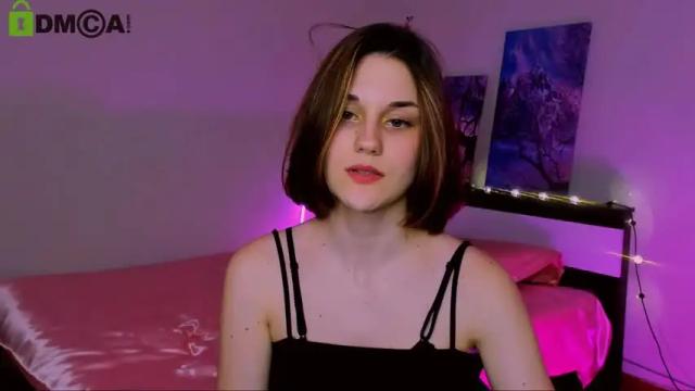Image 2 of elani_foxy Stream on Chaturbate on 22 months ago