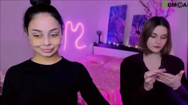 Image 6 of elani_foxy Stream on Chaturbate on 22 months ago