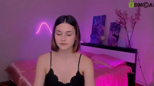 Image 4 of elani_foxy Stream on Chaturbate on 22 months ago