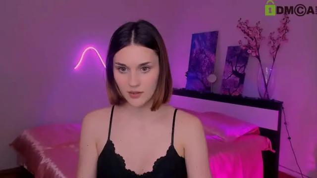 Image 7 of elani_foxy Stream on Chaturbate on 22 months ago