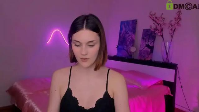 Image 8 of elani_foxy Stream on Chaturbate on 22 months ago