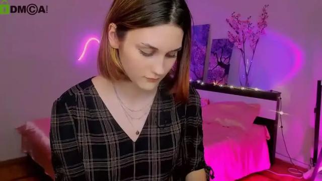 Image 2 of elani_foxy Stream on Chaturbate on 21 months ago