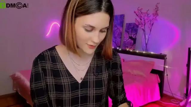 Image 3 of elani_foxy Stream on Chaturbate on 21 months ago