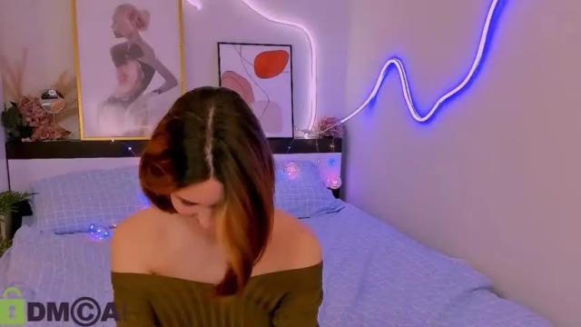 Image 3 of elani_foxy Stream on Chaturbate on 21 months ago