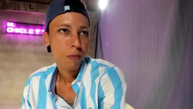 Image 10 of elchicletv Stream on Chaturbate on 15 months ago