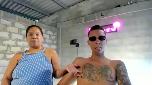 Image 6 of elchicletv Stream on Chaturbate on 14 months ago