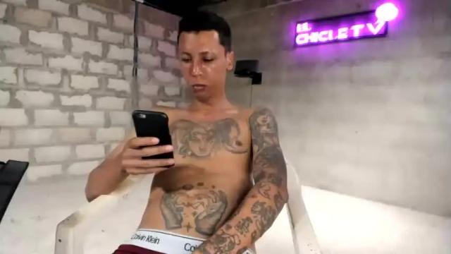 Image 7 of elchicletv Stream on Chaturbate on 13 months ago