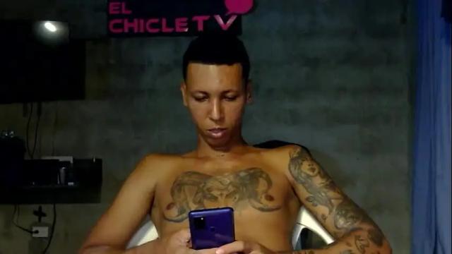 Image 6 of elchicletv Stream on Chaturbate on 1 month ago
