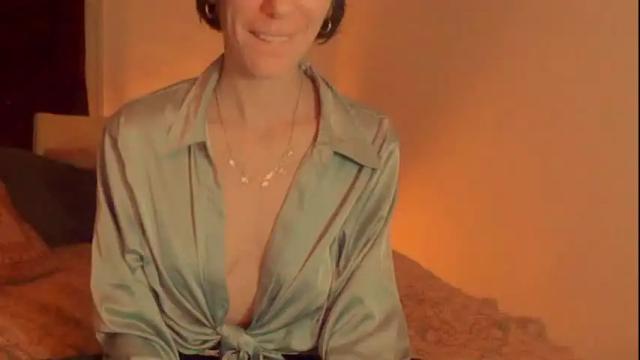 Image 8 of elderberrys Stream on Chaturbate on 25 months ago