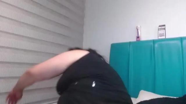 Image 4 of electra_big Stream on Chaturbate on 15 months ago