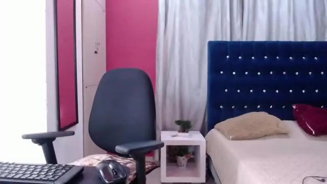 Image 10 of electra_gea Stream on Chaturbate on 19 months ago