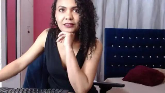 Image 11 of electra_gea Stream on Chaturbate on 18 months ago