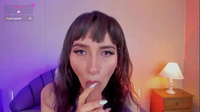 Image 11 of electraraptiss Stream on Chaturbate on 2 days ago