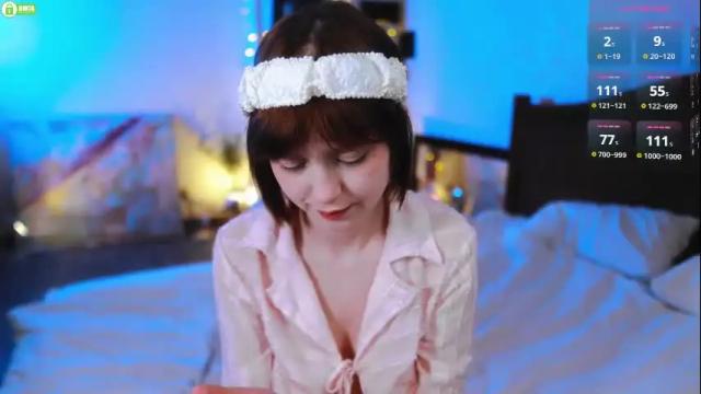 Image 2 of electric_blonde Stream on Chaturbate on 2 months ago