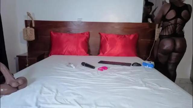 Image 7 of elegant_ebony Stream on Chaturbate on 17 days ago