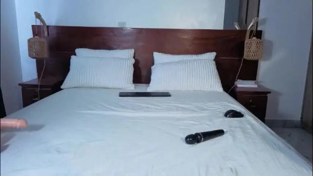 Image 8 of elegant_ebony Stream on Chaturbate on 5 days ago