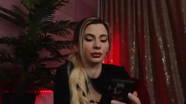 Image 8 of eleineblue Stream on Chaturbate on 12 days ago