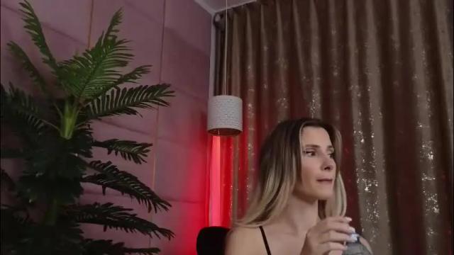 Thumbnail 1, eleineblue's Stream at Chaturbate, 1 month ago