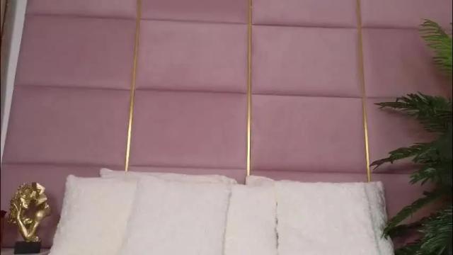 Image 11 of eleineblue Stream on Chaturbate on 2 months ago